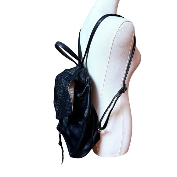 Day & Mood Black 100% Leather Backpack Retro Preowned in Clean Condition main image 8